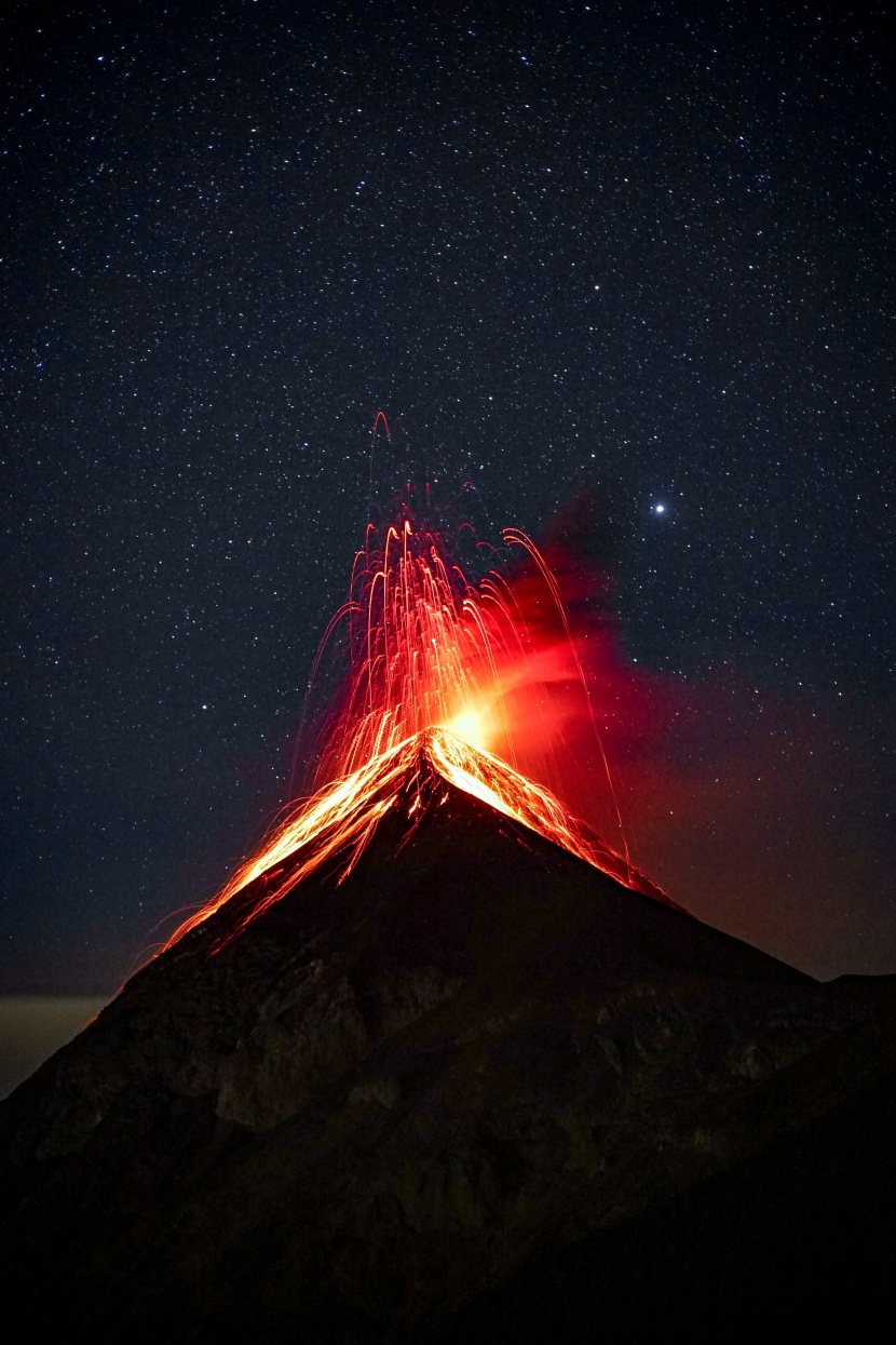 雾门岳火山图片