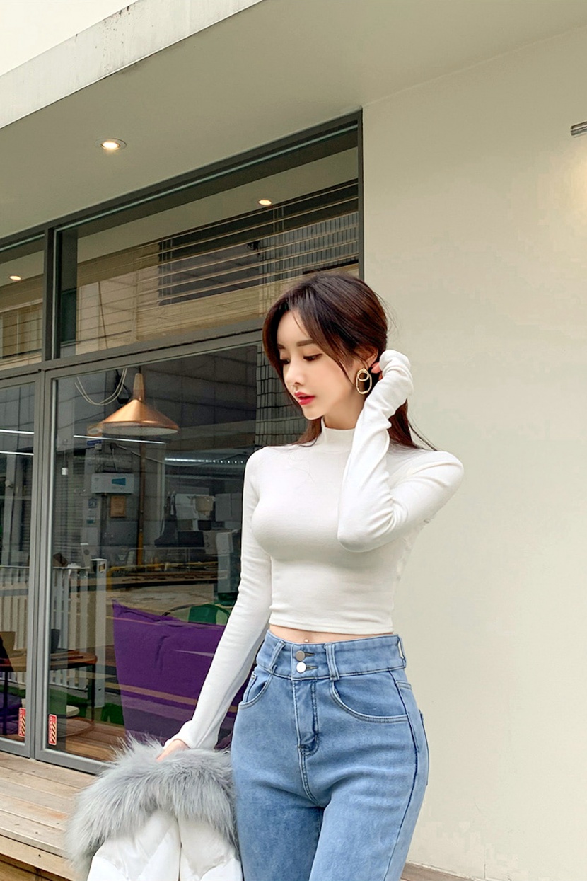 韩国美女网红模特孙允珠诱惑长袖衫图片