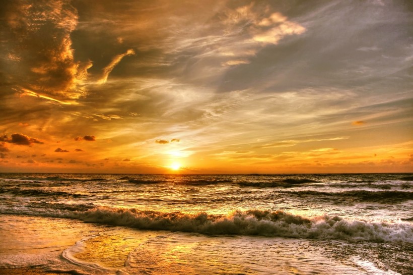 丹麦海岸唯美夕阳风景图片