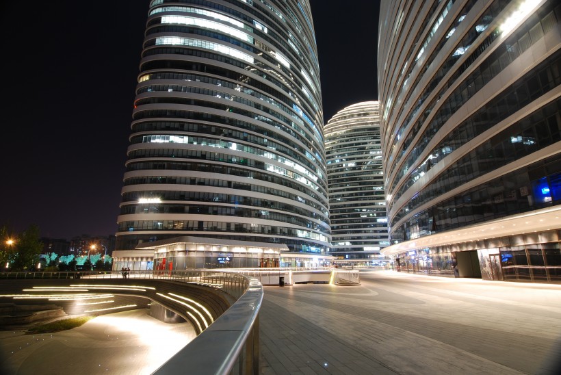 繁华璀璨的城市夜景风景图片