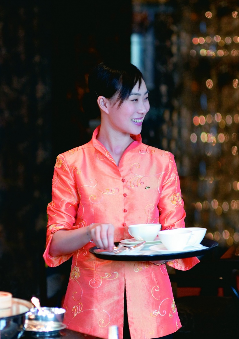 文华东方酒店服务人员图片