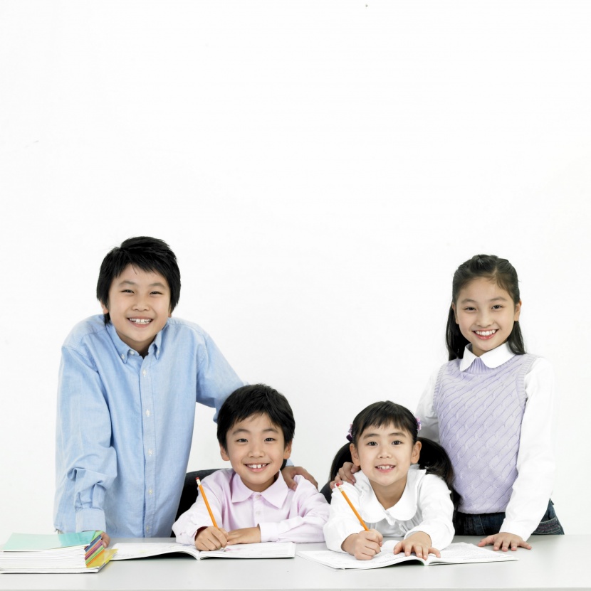 小学儿童图片
