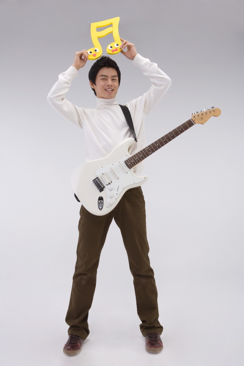 年轻人pose图片