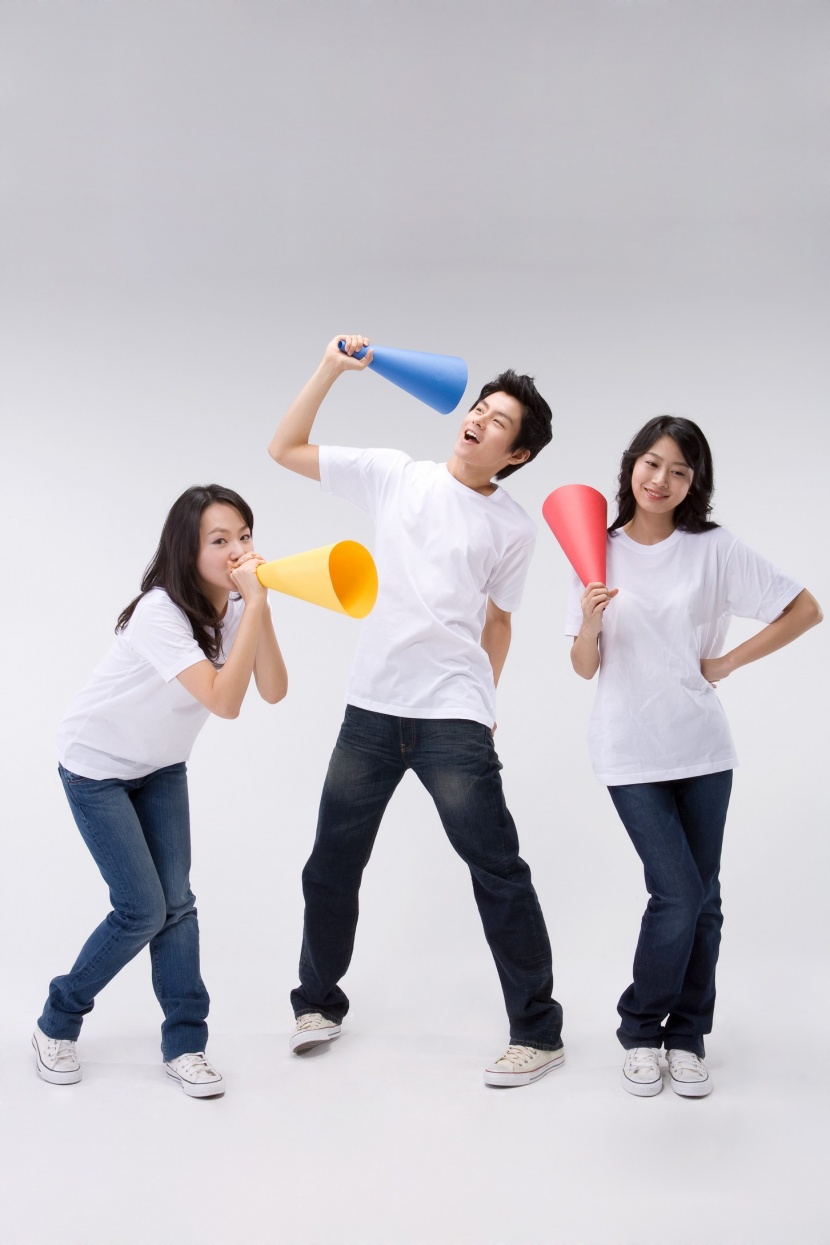年轻人pose图片