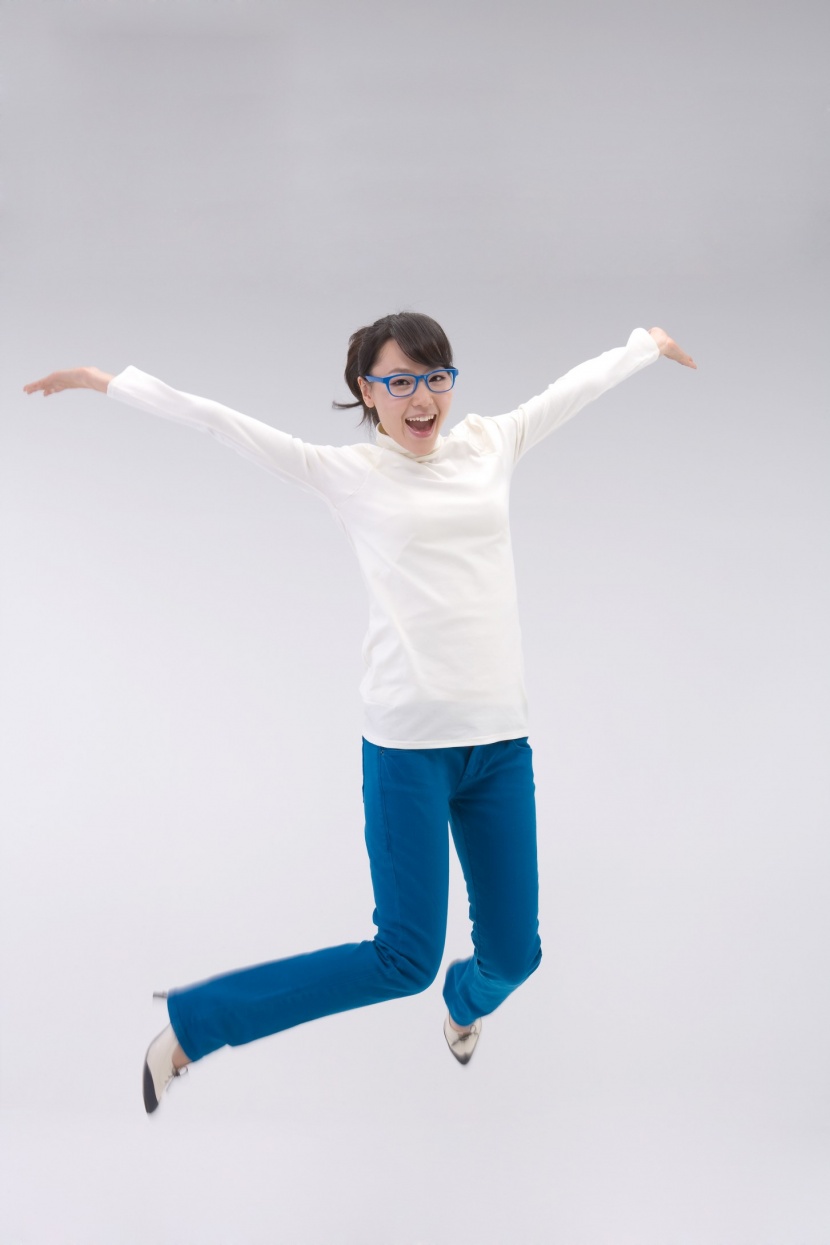 年轻人pose图片