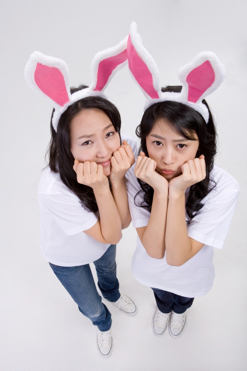 年轻人pose图片