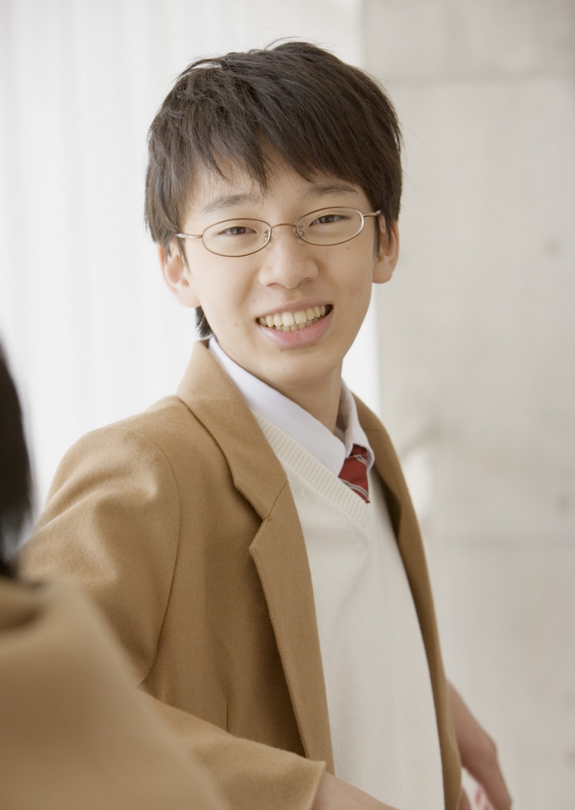 青涩初中男学生图片