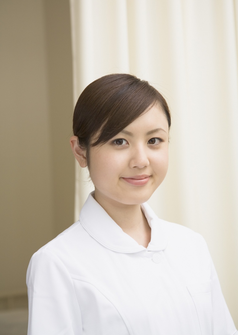 工作中的女性图片