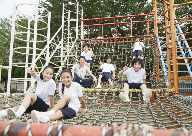 小学生体育课图片
