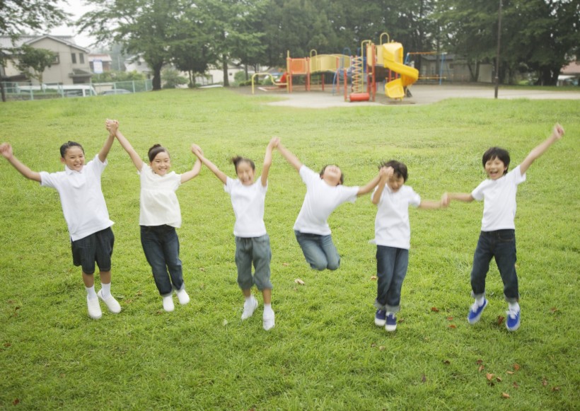 小学生体育课图片