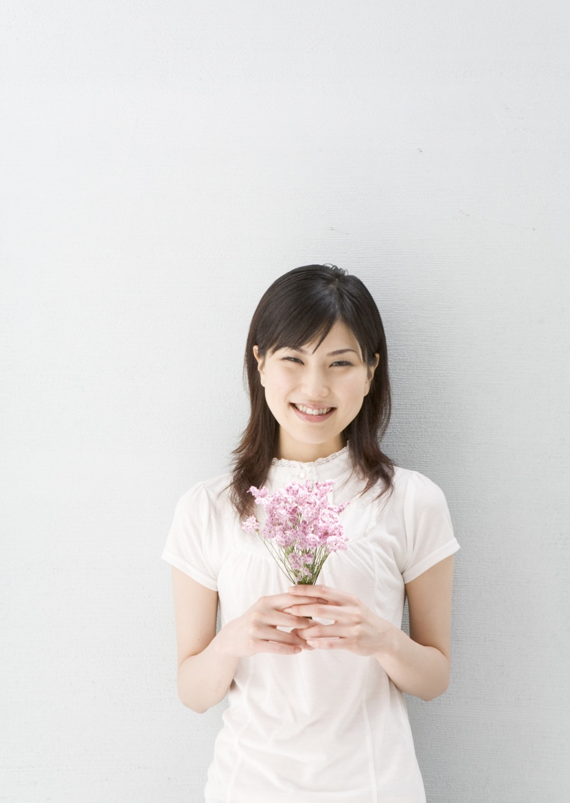 女孩灿烂的笑容图片
