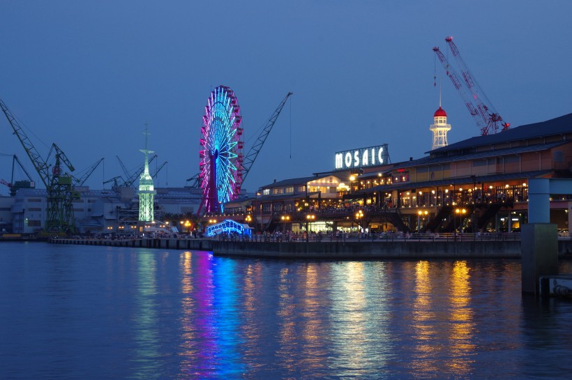 日本神户梅里肯公园夜景风景图片