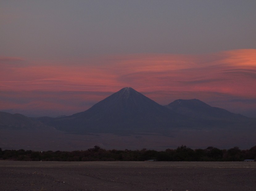 智利阿塔卡马沙漠自然风景图片