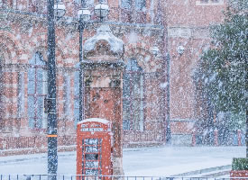 一组大雪下的伦敦城图片