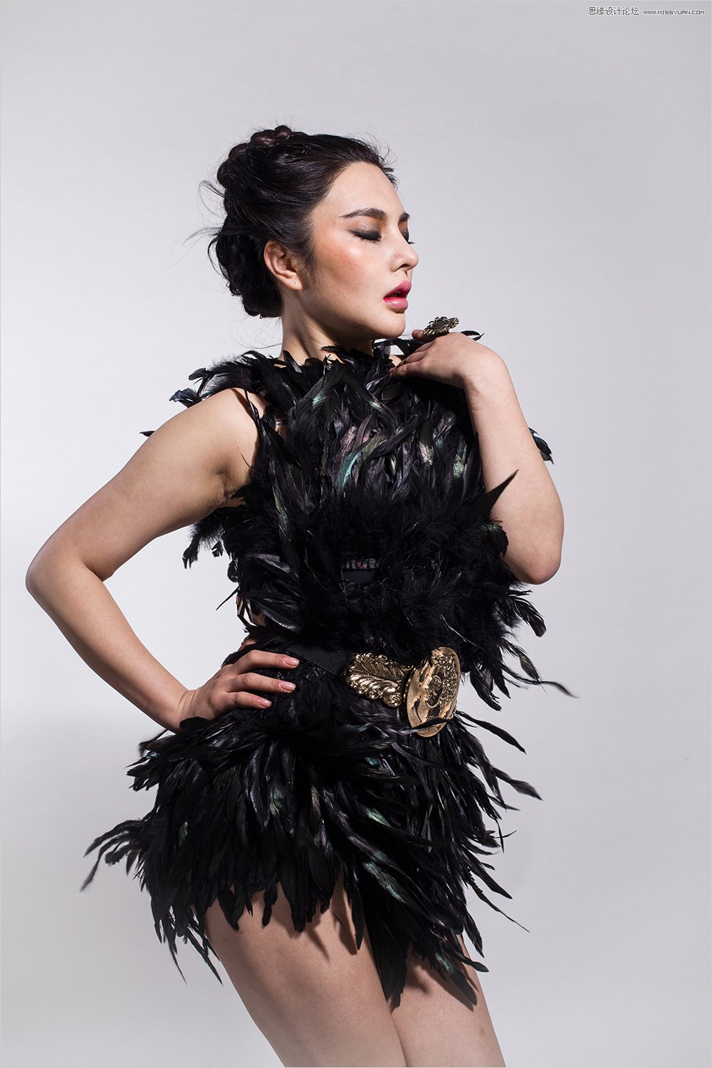 Photoshop通过液化工具打造完美的人像效果,PS教程,PS家园网