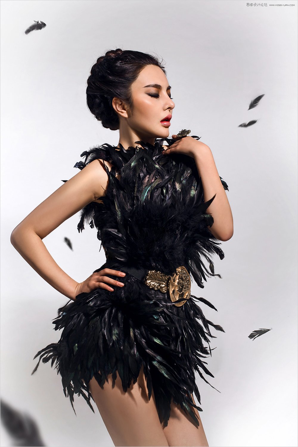 Photoshop通过液化工具打造完美的人像效果,PS教程,PS家园网