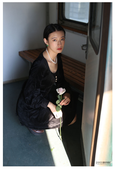Photoshop调出人像照片复古电影胶片效果,PS教程,PS家园网