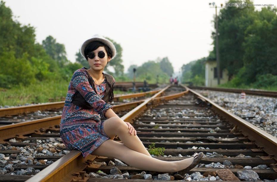 Photoshop给人像照片添加唯美的霞光美景,PS教程,PS家园网