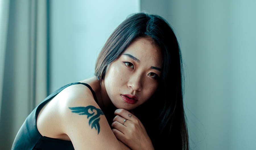 Photoshop调出室内人像惊艳冷色效果,PS教程,PS家园网