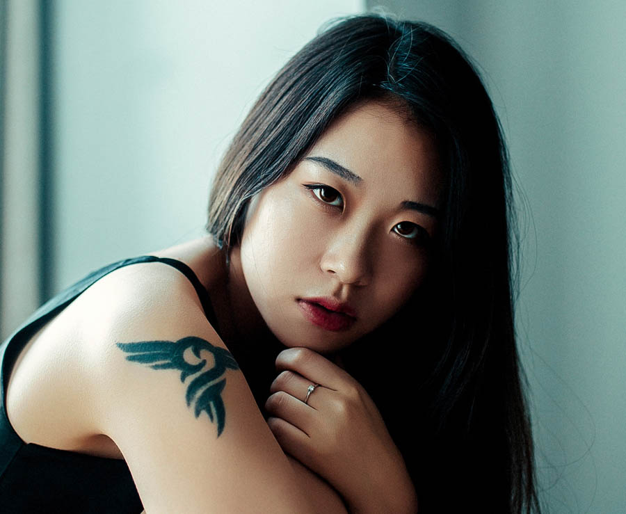 Photoshop调出室内人像惊艳冷色效果,PS教程,PS家园网