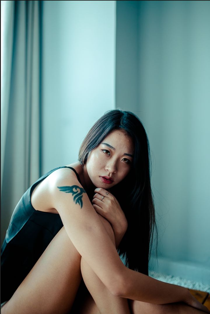 Photoshop调出室内人像惊艳冷色效果,PS教程,PS家园网
