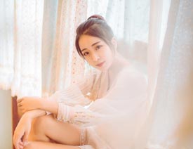 ps调出室内人像甜美粉色艺术效果