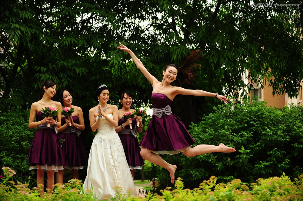 Photoshop调出外景婚片景色美化效果