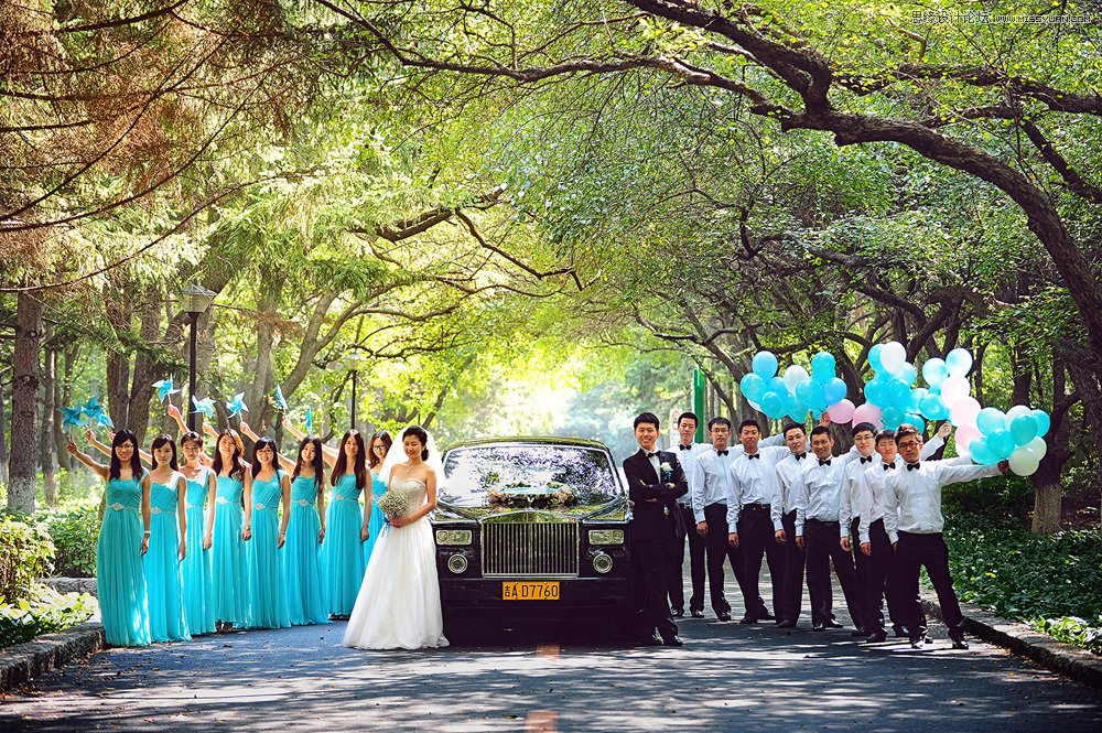 Photoshop调出外景婚片景色美化效果