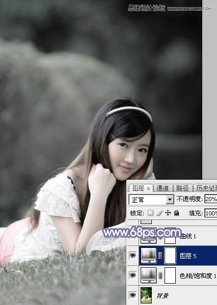 Photoshop调出草地女孩唯美紫色调