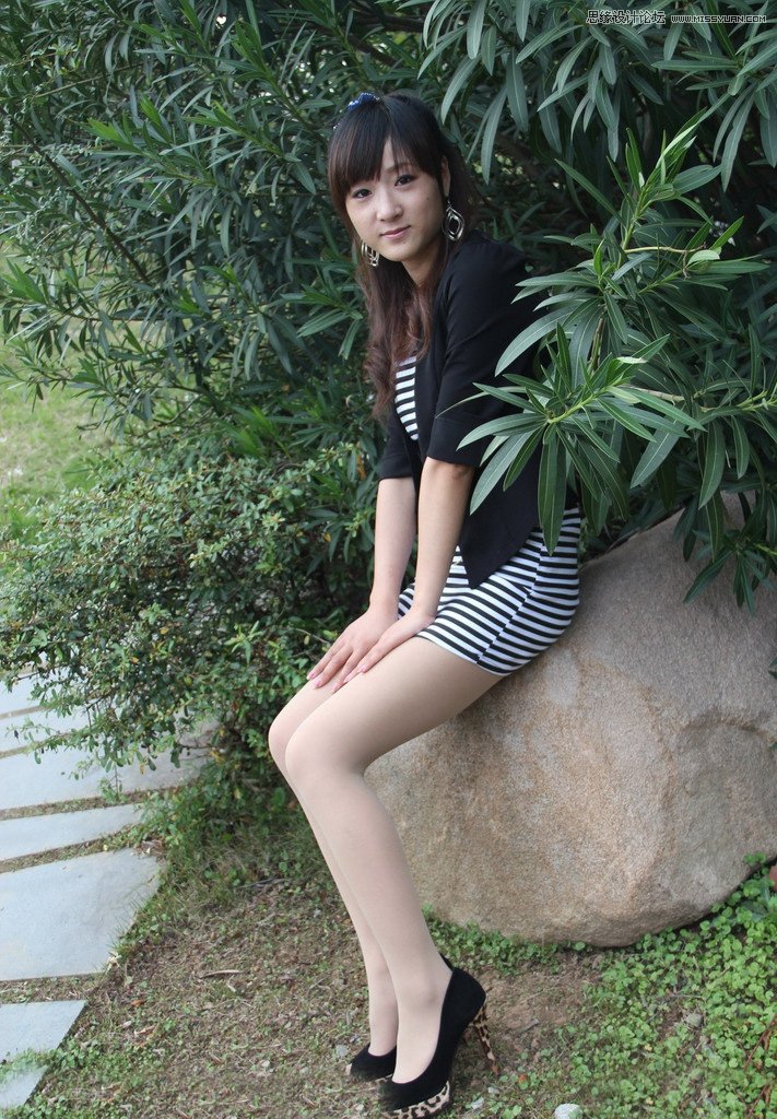 Photoshop调出外景女孩秋季唯美黄色调
