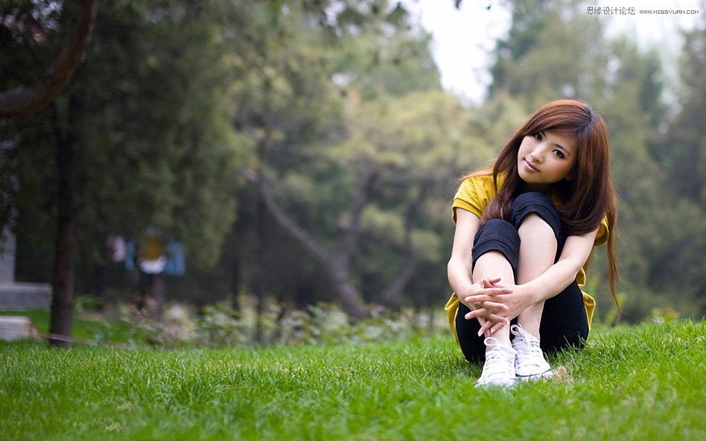 Photoshop调出外景草地美女柔美暖色效果