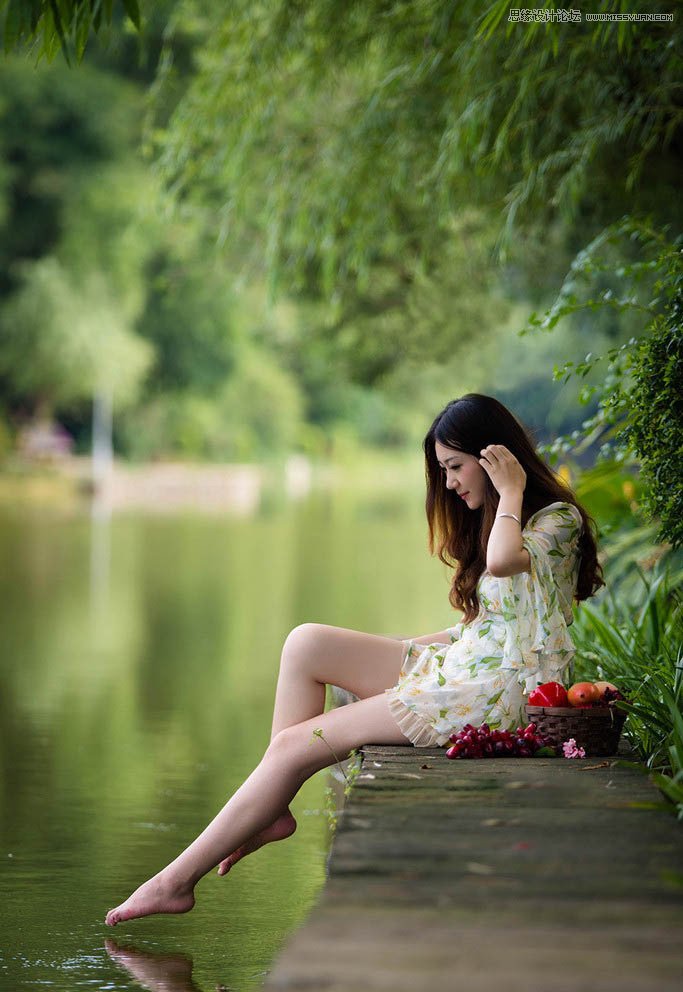 Photoshop调出河边美女秋季淡黄色调