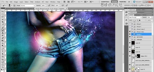 Photoshop设计绚丽光效装饰的美女海报