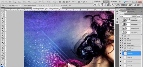 Photoshop设计绚丽光效装饰的美女海报