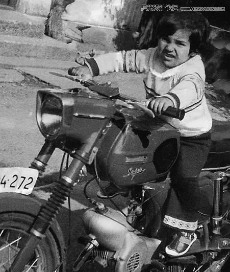 Photoshop修复严重损毁的老照片