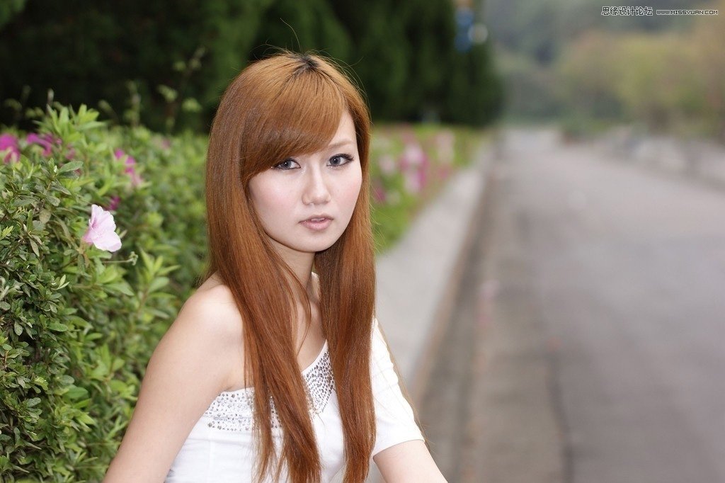 Photoshop调出路边美女朦胧柔美效果