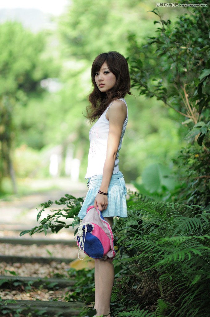 Photoshop调出果子美女照片淡淡的黄色调