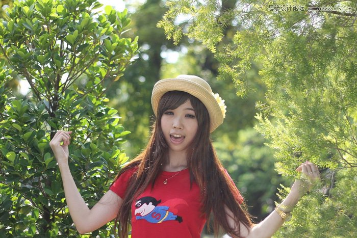 Photoshop调出林中美女梦幻的紫色效果