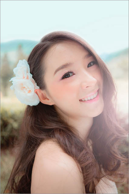 Photoshop调出外景美女通透的柔美肤色效果