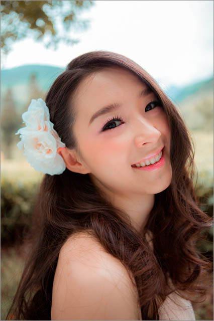 Photoshop调出外景美女通透的柔美肤色效果