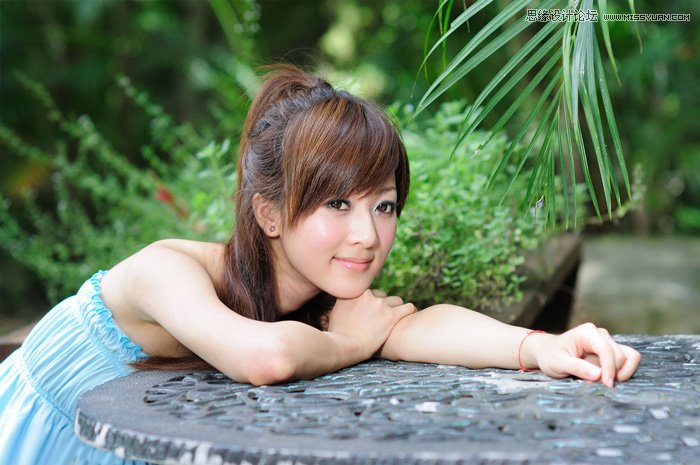 Photoshop调出美女照片唯美蓝色调
