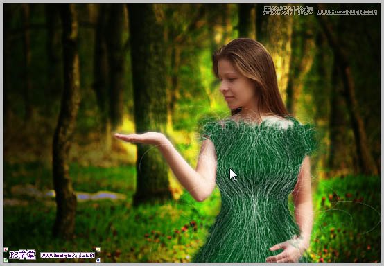 Photoshop合成在和蝴蝶交流的美女仙子