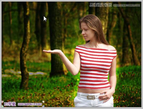 Photoshop合成在和蝴蝶交流的美女仙子