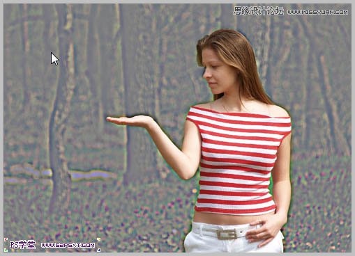 Photoshop合成在和蝴蝶交流的美女仙子