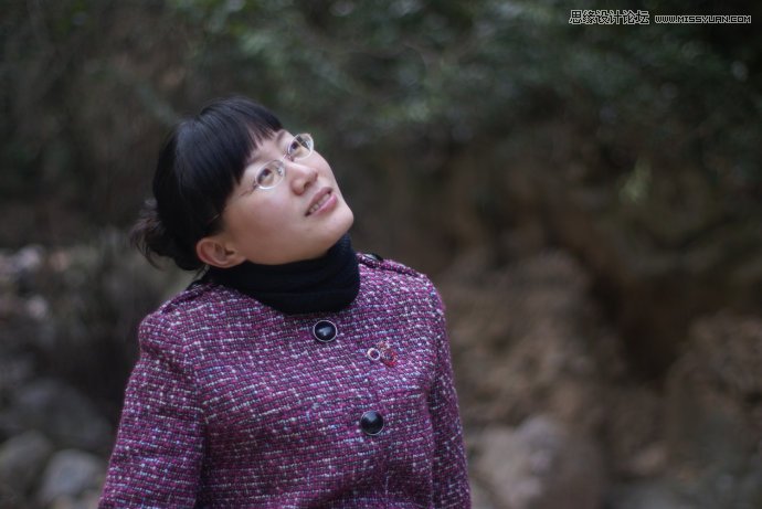 Photoshop调出公园女孩淡淡黄色效果