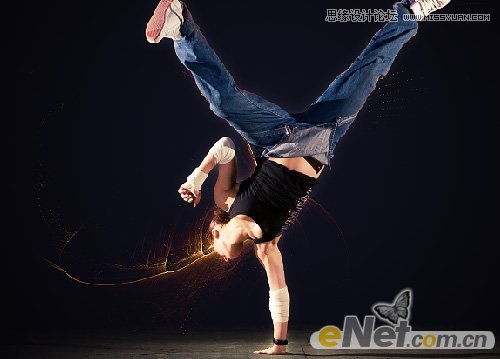 Photoshop设计抽象光线背景效果的街舞女孩