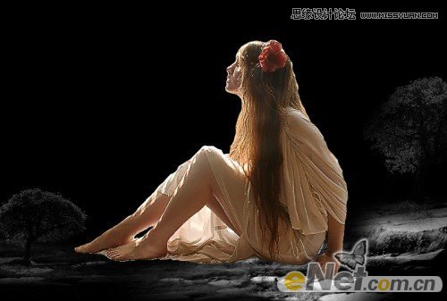 Photoshop合成月光下落寞的美女梦幻场景效果