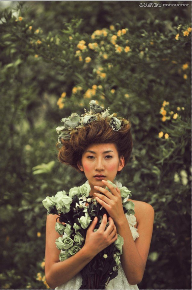 Photoshop调出外景美女漂亮的复古色调