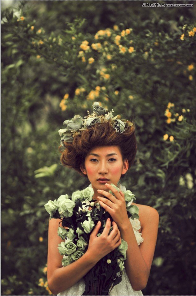 Photoshop调出外景美女漂亮的复古色调