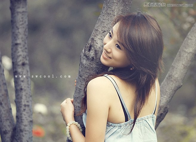 Photoshop给外景美女照片调出淡雅的黄色调